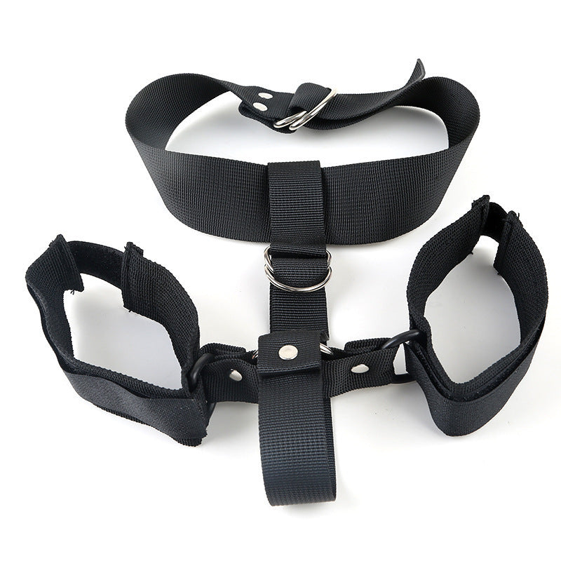 Collar cervical con esposas traseras y correas de restricción / Cervical Collar with Rear Handcuffs and Restraint Straps